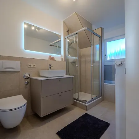 Stylische Loft-maisonette Mit Galerie Und Burgblick Fuer 6 Gaeste Waldkirch