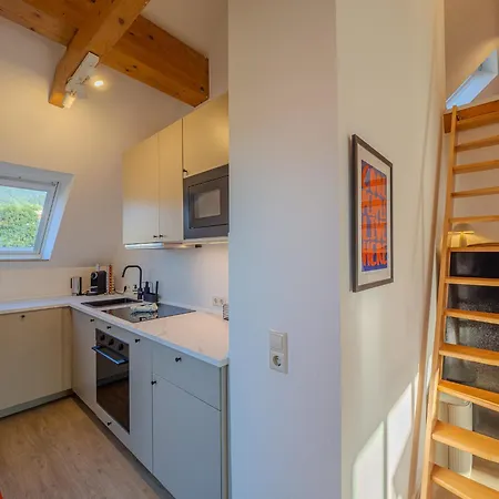 Stylische Loft-maisonette Mit Galerie Und Burgblick Fuer 6 Gaeste Διαμέρισμα