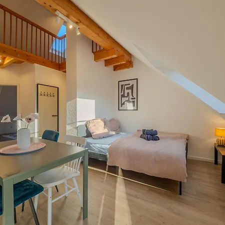 Διαμέρισμα Stylische Loft-maisonette Mit Galerie Und Burgblick Fuer 6 Gaeste