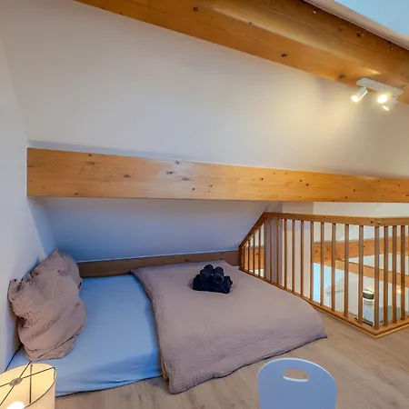 Stylische Loft-maisonette Mit Galerie Und Burgblick Fuer 6 Gaeste *