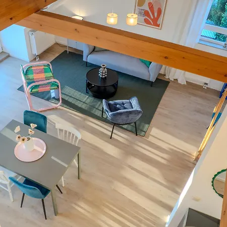 Stylische Loft-maisonette Mit Galerie Und Burgblick Fuer 6 Gaeste Διαμέρισμα